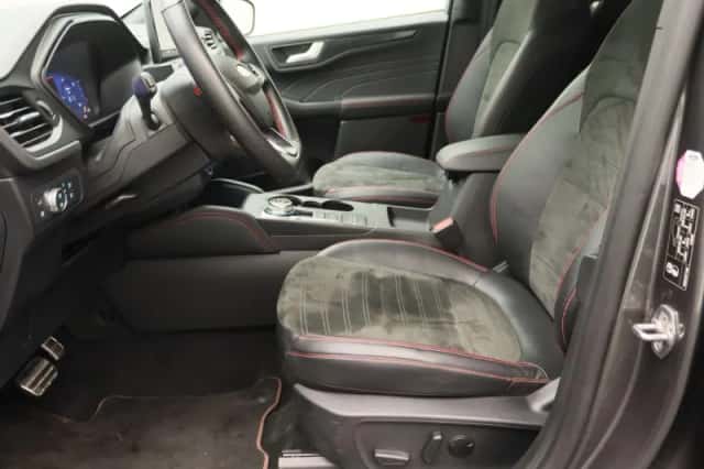 Ford Kuga (2022) thumbnail 13
