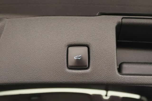 Ford Kuga (2022) thumbnail 17
