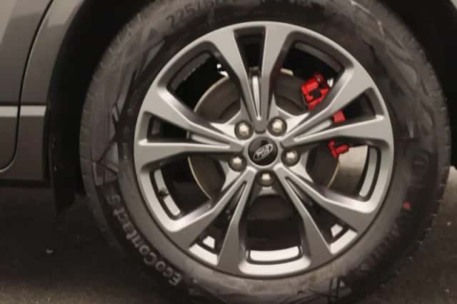 Ford Kuga (2022) thumbnail 19
