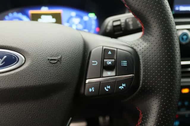 Ford Kuga (2022) thumbnail 21