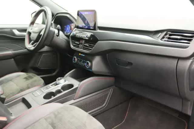 Ford Kuga (2022) thumbnail 25