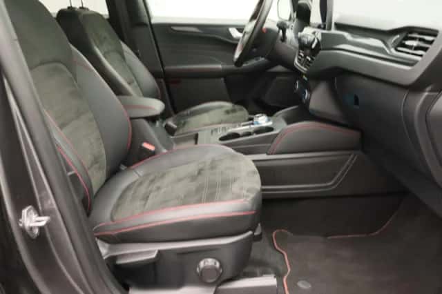 Ford Kuga (2022) thumbnail 26