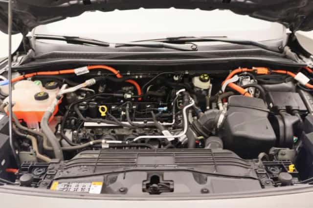Ford Kuga (2022) thumbnail 28