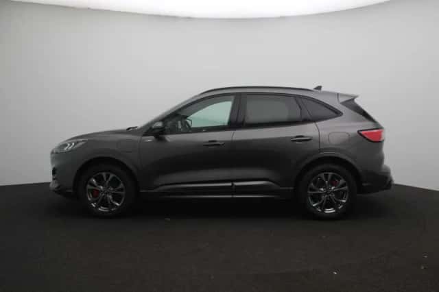 Ford Kuga (2022) thumbnail 4