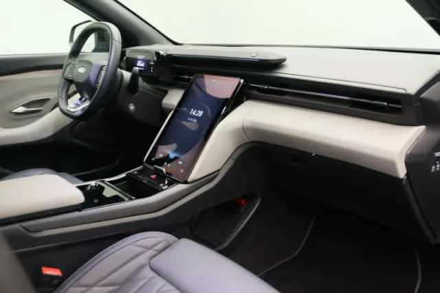 Ford Explorer (2025) thumbnail 25