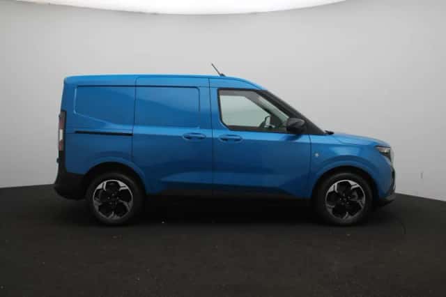 Ford E-Transit Courier (2026) thumbnail 6