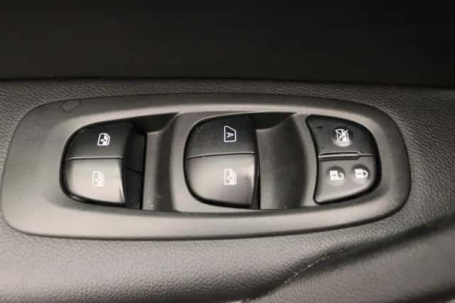Renault Kadjar (2016) thumbnail 24