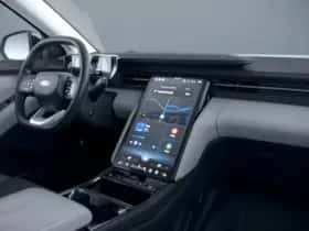 Ford Explorer thumbnail 6