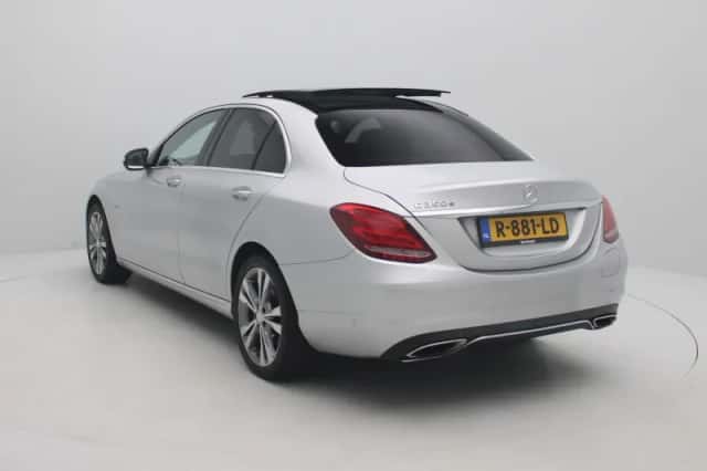 Mercedes-Benz C-Klasse (2017) thumbnail 3