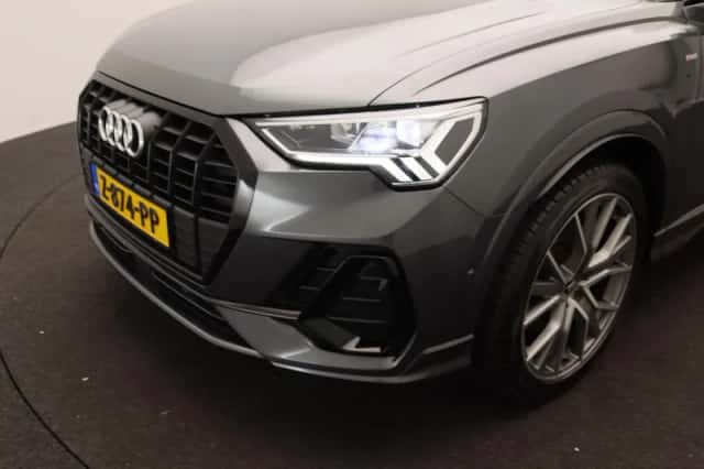 Audi Q3 (2019) thumbnail 17