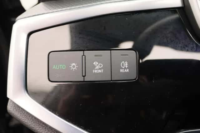 Audi Q3 (2019) thumbnail 23