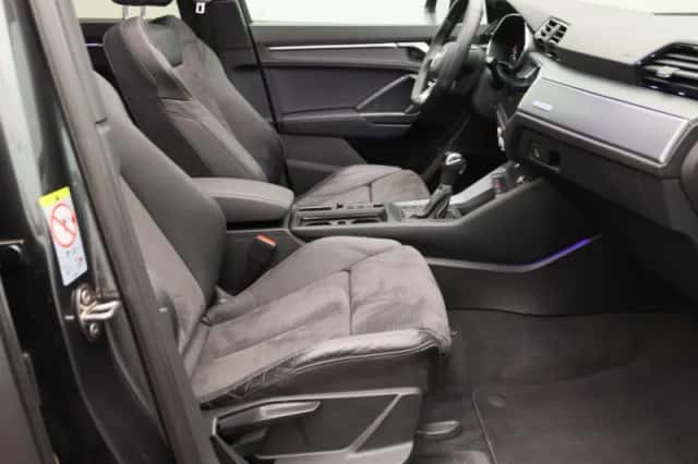 Audi Q3 (2019) thumbnail 27