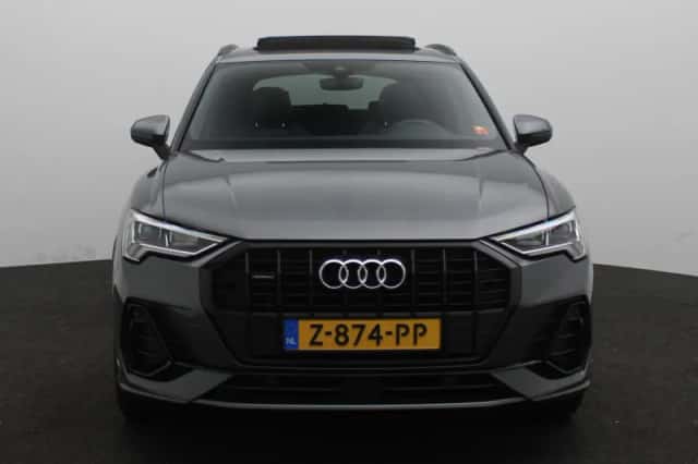 Audi Q3 (2019) thumbnail 4