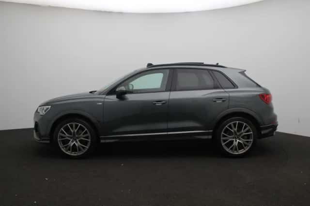 Audi Q3 (2019) thumbnail 5