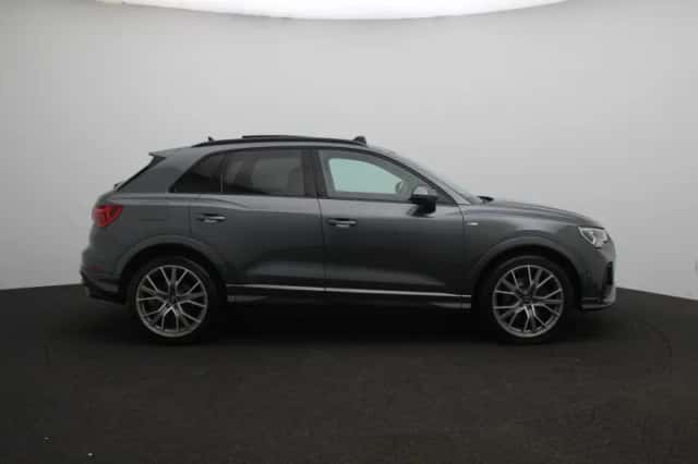 Audi Q3 (2019) thumbnail 7