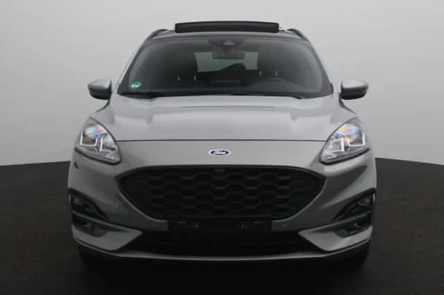 Ford Kuga (2022) thumbnail 4