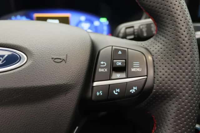 Ford Kuga (2022) thumbnail 23