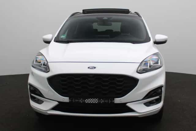 Ford Kuga (2022) thumbnail 4