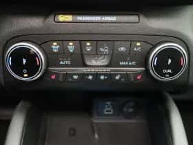 Ford Kuga thumbnail 11