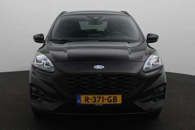 Ford Kuga (2021) thumbnail 4