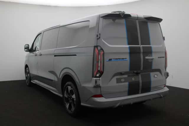 Ford E-Transit (2026) thumbnail 2
