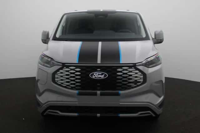 Ford E-Transit (2026) thumbnail 3