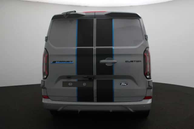Ford E-Transit (2026) thumbnail 5