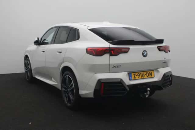 BMW X2 (2024) thumbnail 3