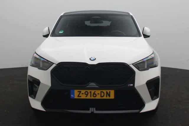 BMW X2 (2024) thumbnail 4