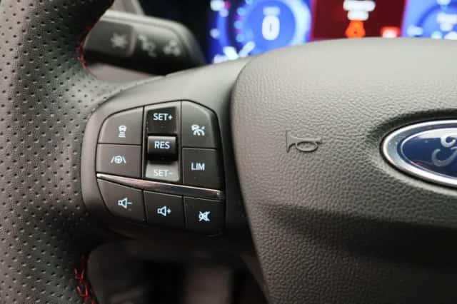 Ford Kuga (2022) thumbnail 22