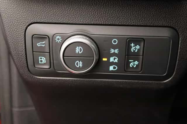 Ford Kuga (2022) thumbnail 23