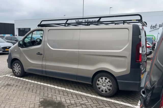 Opel Vivaro (2019) thumbnail 2