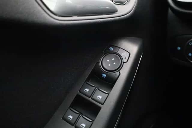 Ford Fiesta (2023) thumbnail 26