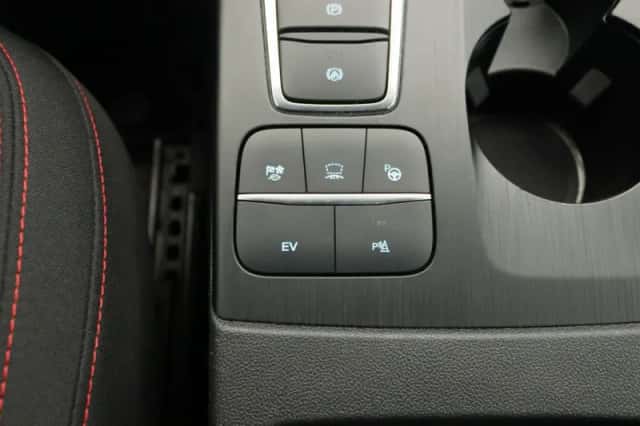 Ford Kuga (2023) thumbnail 12