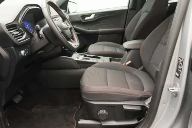 Ford Kuga (2023) thumbnail 13