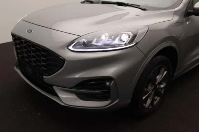 Ford Kuga (2023) thumbnail 16