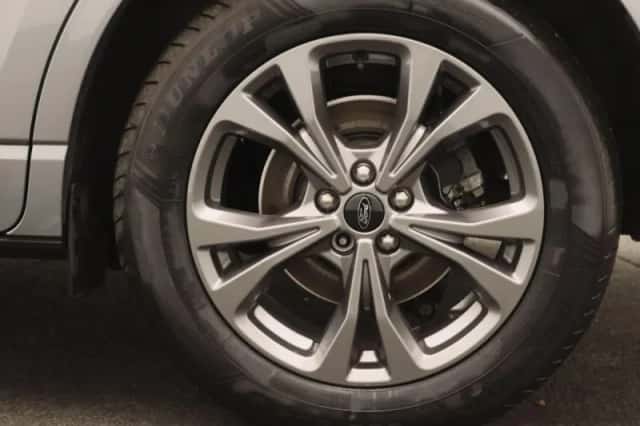 Ford Kuga (2023) thumbnail 17