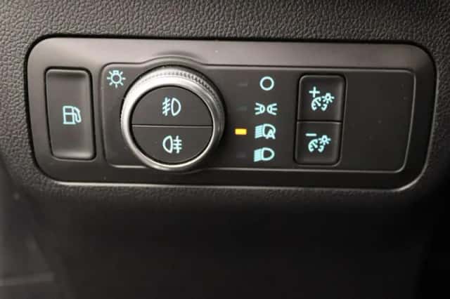 Ford Kuga (2023) thumbnail 21