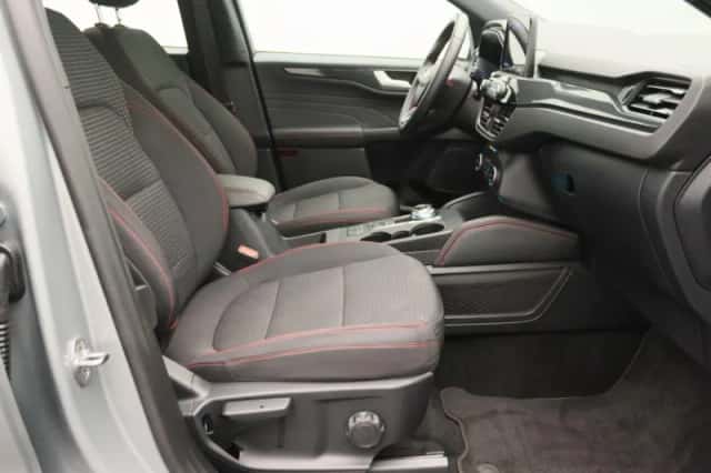 Ford Kuga (2023) thumbnail 25