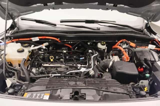 Ford Kuga (2023) thumbnail 27