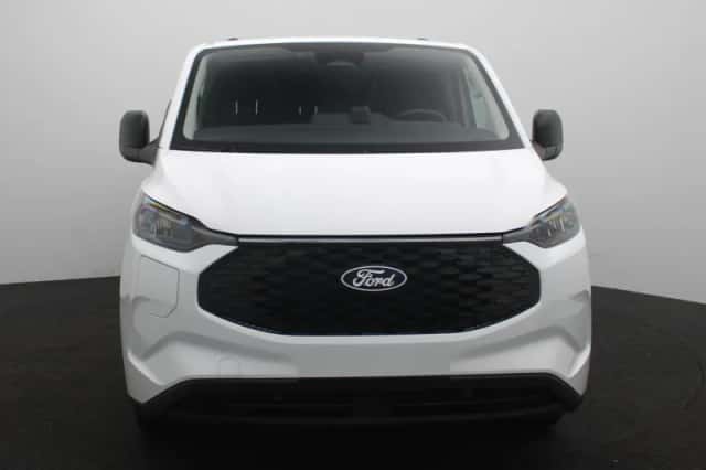 Ford E-Transit Custom (2026) thumbnail 3