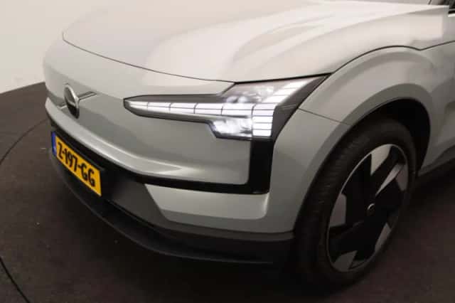 Volvo EX30 (2024) thumbnail 14