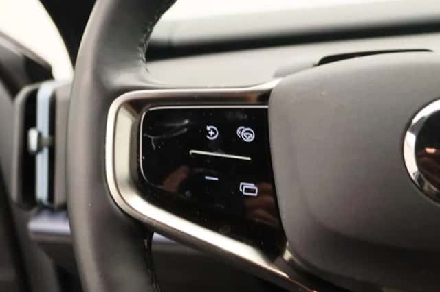 Volvo EX30 (2024) thumbnail 18