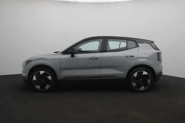 Volvo EX30 (2024) thumbnail 4