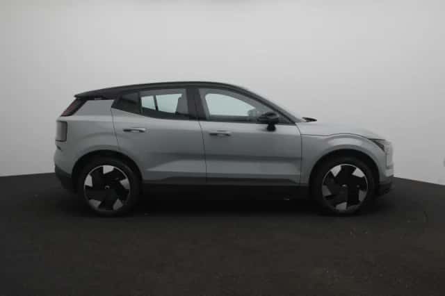 Volvo EX30 (2024) thumbnail 6