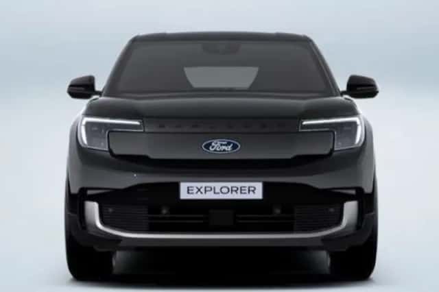 Ford Explorer (2024) thumbnail 5