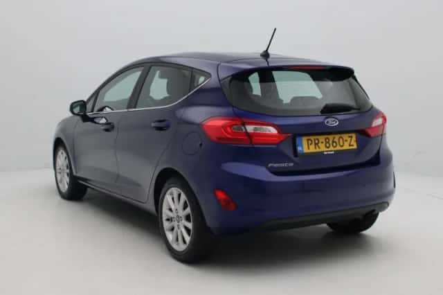 Ford Fiesta (2017) thumbnail 2