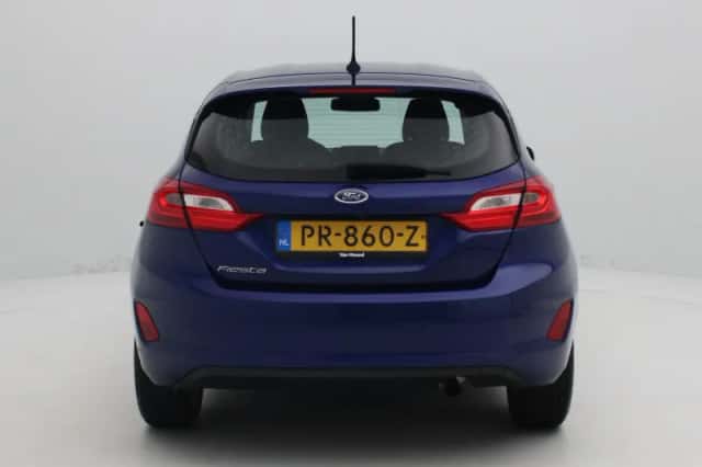 Ford Fiesta (2017) thumbnail 5