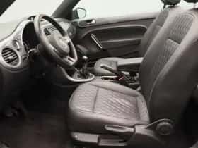 Volkswagen Beetle thumbnail 12