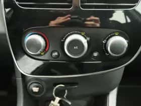 Renault Clio thumbnail 11
